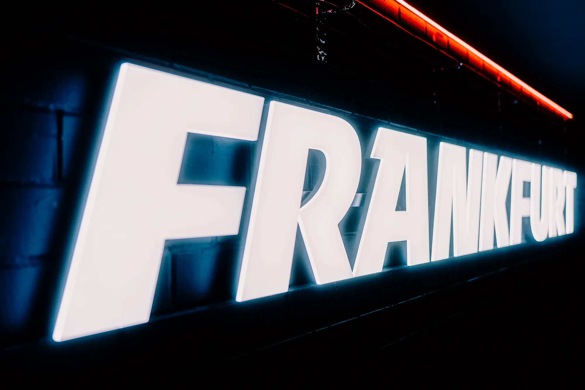 Dr. med. Daniel Lay verstärkt Eintracht Frankfurt als Mannschaftsarzt